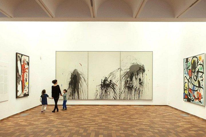 ジョアン・ミロ財団現代美術館チケットバルセロナ