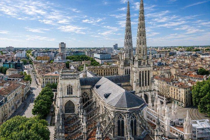 Bordeaux Scavenger Hunt & Highlights Self-Guided Walking Tour