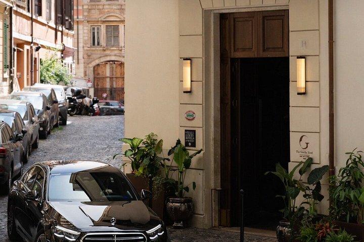 ローマ中心部からチャンピーノ空港までの豪華なプライベート送迎