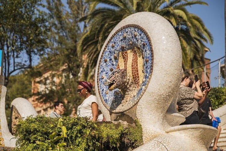 Sagrada Familia i Barcelona og Park Güell Indgang med Audio Guide