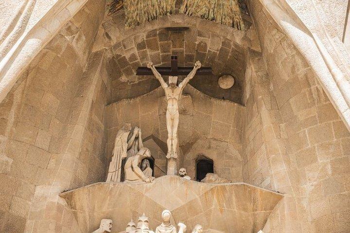 Sagrada Familia i Barcelona og Park Güell Indgang med Audio Guide