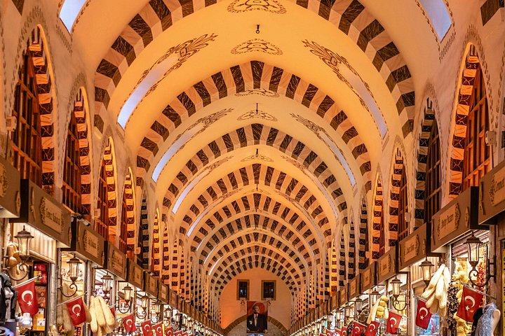 イスタンブール旧市街ツアー：トプカピ、アヤソフィア＆バシリカシテルン