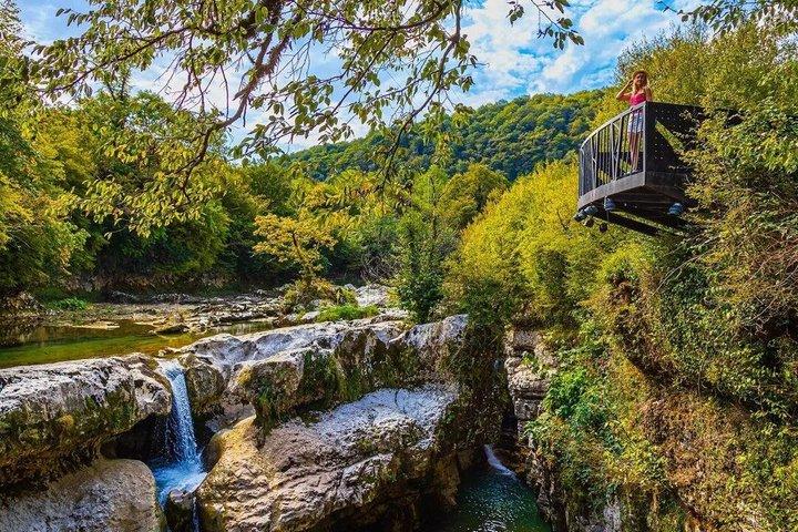 Excursión de un día a la cueva de Prometeo y el cañón del Martvili desde Kutaisi