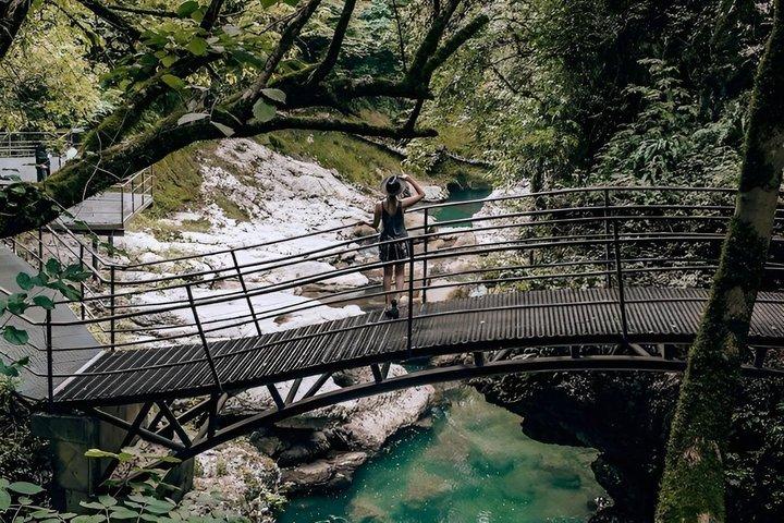 Excursión de un día a la cueva de Prometeo y el cañón del Martvili desde Kutaisi