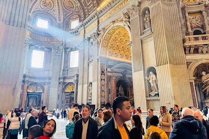 St Peter Basilica Tour with Digital Audio Guide
