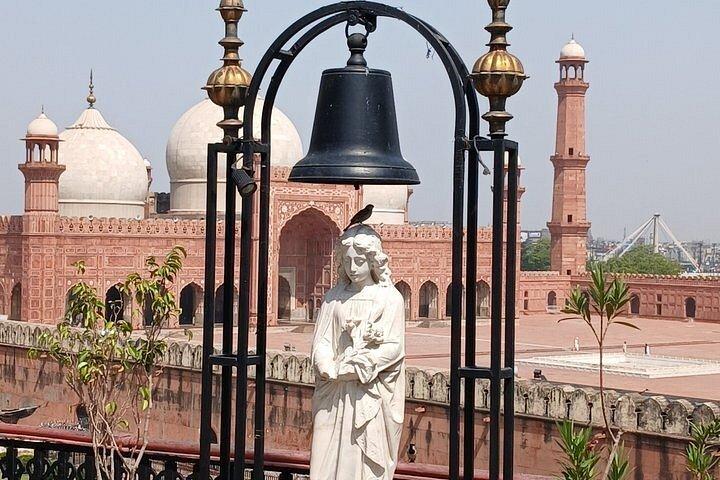 ランジェラ・リキショーによるプライベート・ラホール城壁都市遺産ツアー