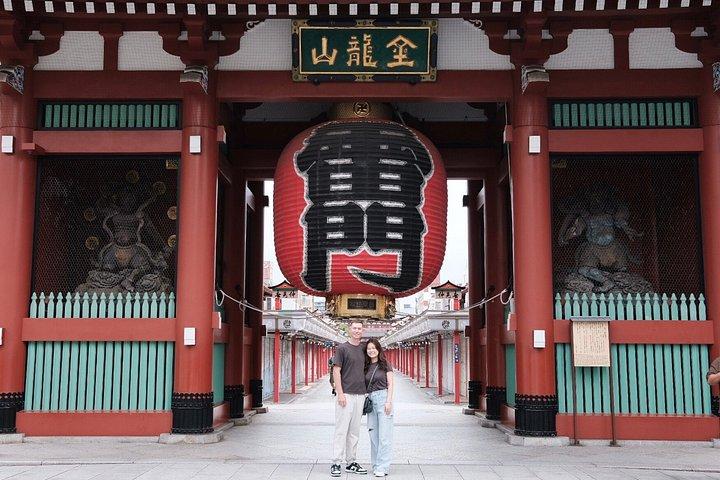 Tidlig morgen Asakusa vandretur med billeder