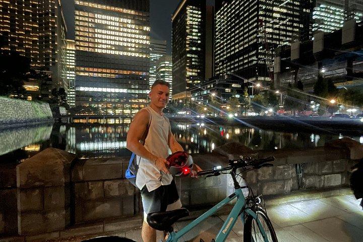 東京タワーエリア 3時間ガイド付きEバイクツアー
