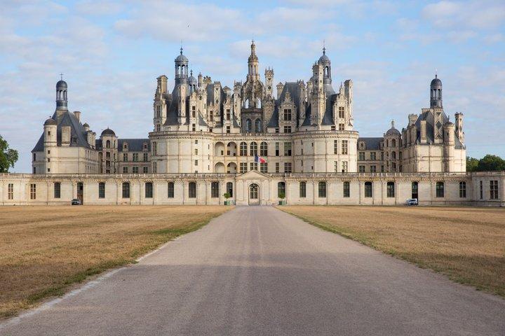パリ発、ロワール渓谷の城を巡る日帰り旅行（音声ガイド付きオプション付き）