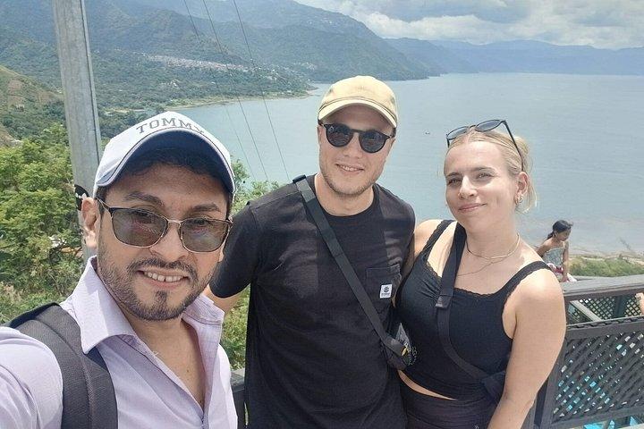 Tur till Atitlán och Iximché: Arkeologi, natur och sjö