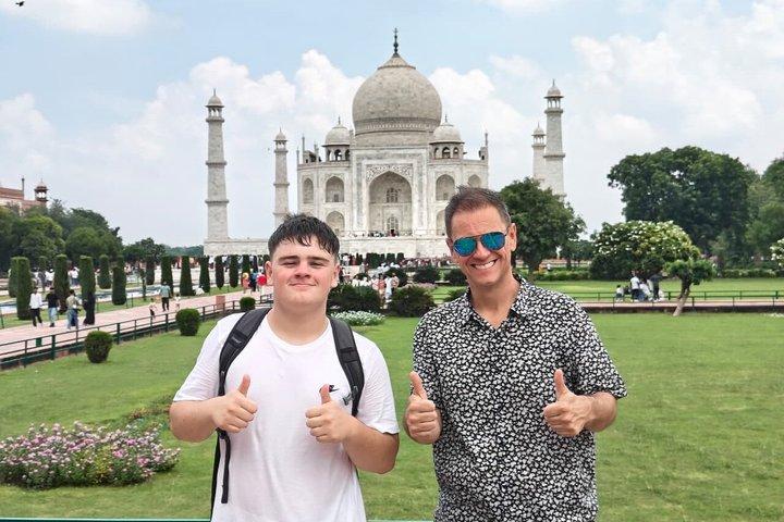 From Delhi: Taj Mahal & Agra Private Day Trip With 5 Star Meal