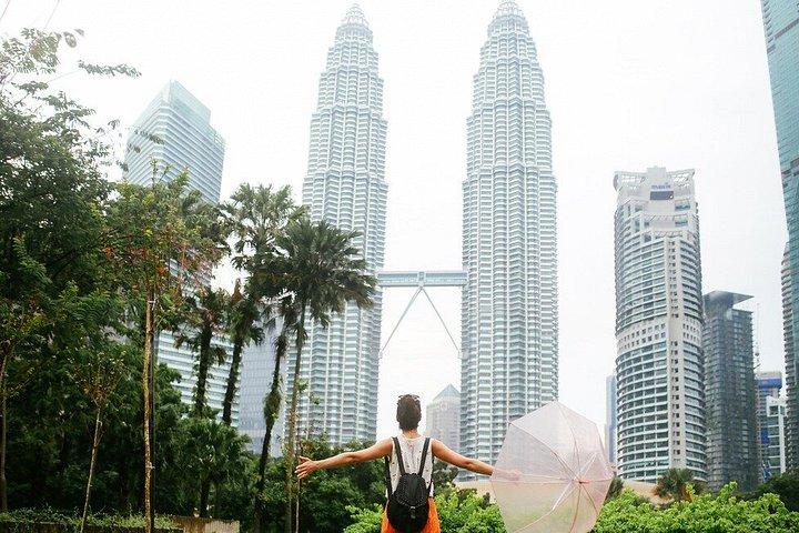 クアラルンプールのペトロナスツインタワーとKLCCパーク撮影