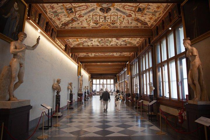 Michelangelo’s David, Accademia & Uffizi Small Group Tour