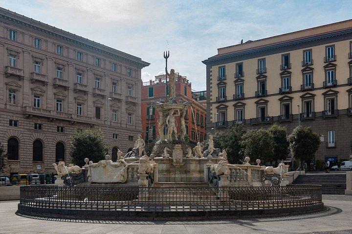 Naples Scavenger Hunt & Highlights Self-Guided Walking Tour
