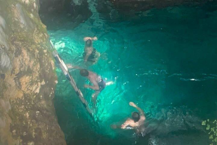 Blue Hole Mineral Spring och Rastafari Herb Farm Experience