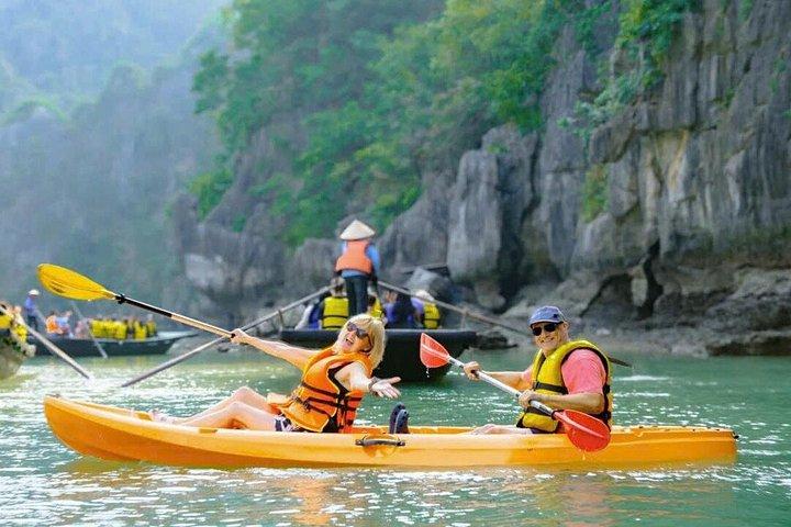 ハノイ発：ヘラクレスクルーズ付きプレミアムハロン湾日帰り旅行