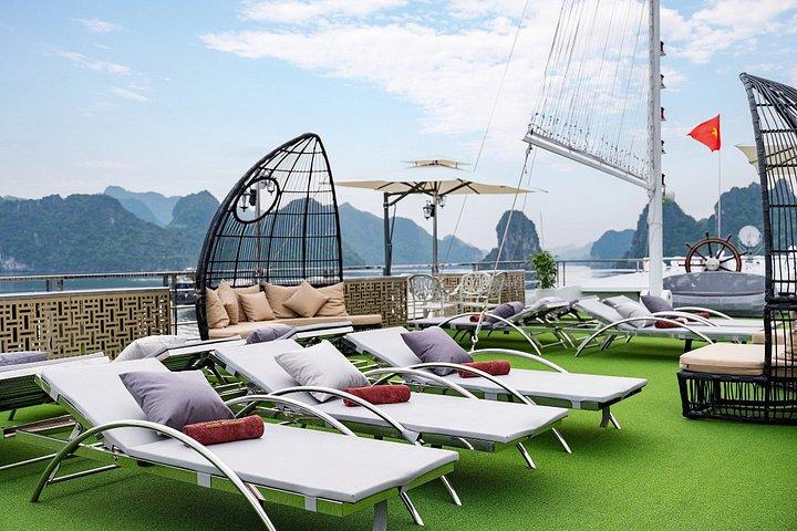 ハノイ発：ヘラクレスクルーズ付きプレミアムハロン湾日帰り旅行