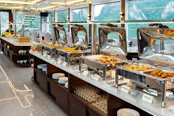 ハノイ発：ヘラクレスクルーズ付きプレミアムハロン湾日帰り旅行