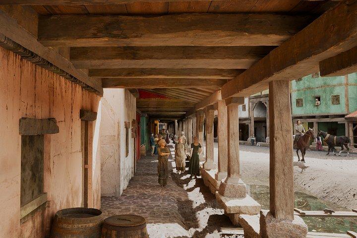 A virtual walk in medieval Bologna