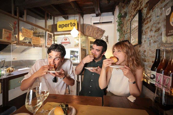 トラステヴェレ朝食からランチフードツアー：コーヒー、マリトッツィ＆ワイン
