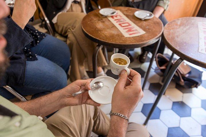 トラステヴェレ朝食からランチフードツアー：コーヒー、マリトッツィ＆ワイン