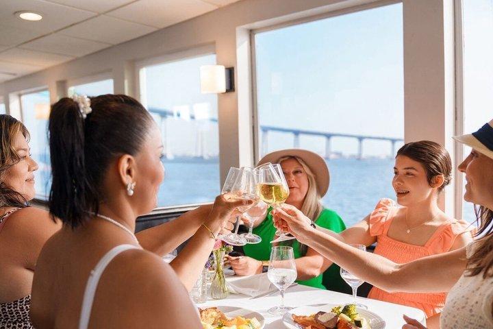 Auckland Harbour Lunch Cruise com buffet e vistas panorâmicas