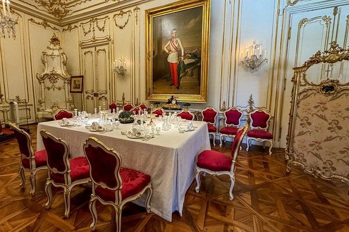 Tour guidato del Castello di Schönbrunn con accesso salta fila