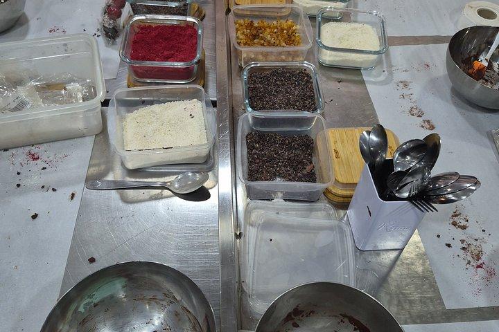 チョコレートマスターになろう! パリでチョコレートバーワークショップ
