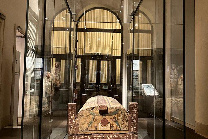 ミラノからの半日：トリノとエジプト博物館のプライベートツアーを発見