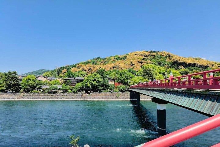 お寺と抹茶体験で京都と宇治の世界遺産