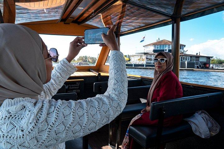 アムステルダム：ギートーンツアー、チューリップボート＆キューケンホフ日帰り旅行