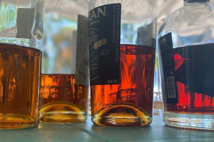 プエルト・ビエホ・デ・タラマンカでラム酒とチョコレートのペアリング体験