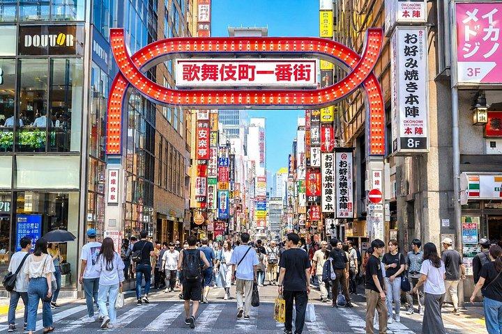 東京:新宿と渋谷のウォーキングツアー(食事付き)