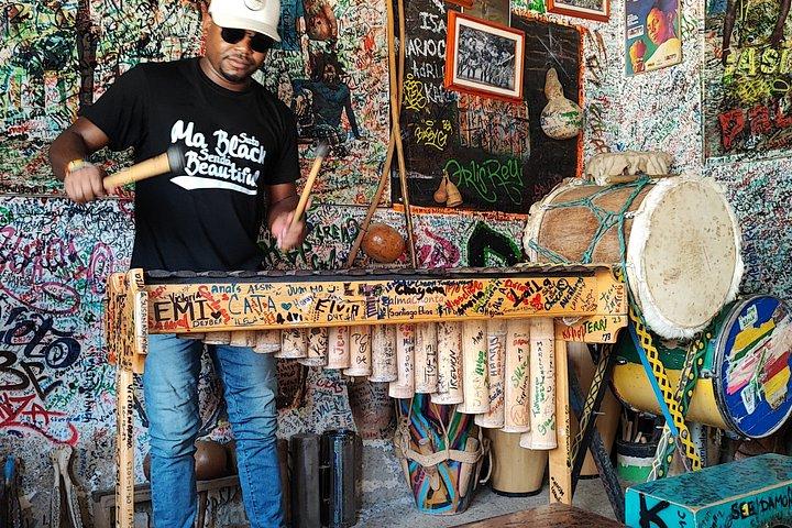 バイリンガルネイティブガイドによるサン・バジリオ・パレンケへのツアー