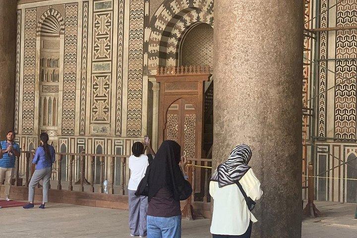 イスラム モスク、カイロ城塞、コプト派カイロへの半日ツアー