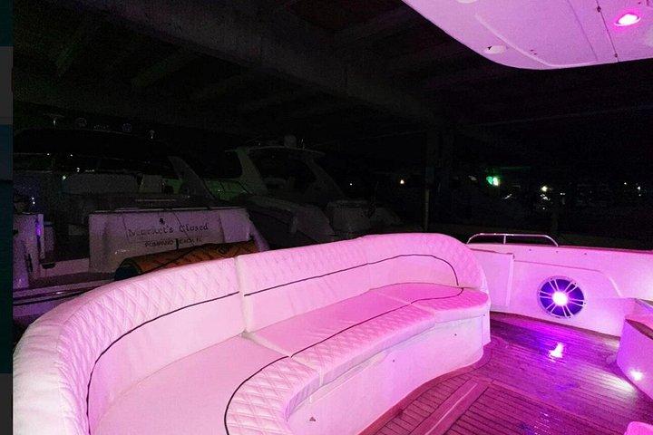 マイアミのプライベートラグジュアリーヨットクルーズ（ジェットスキー2台無料）