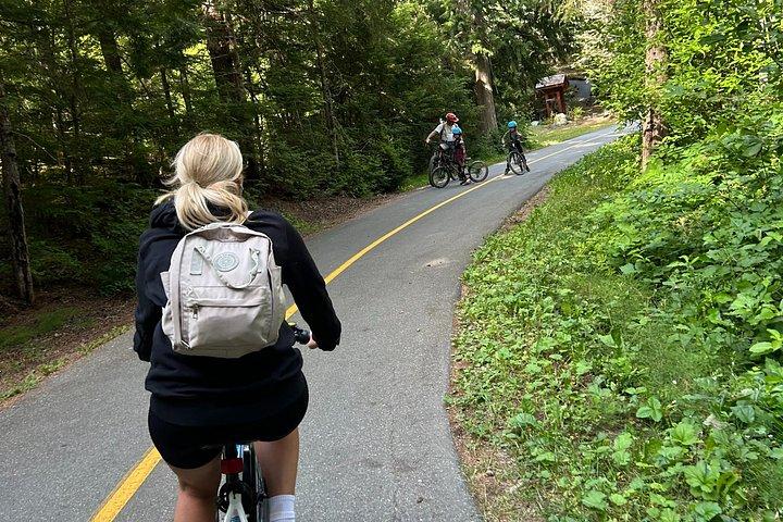 地ビールと景色を楽しむウイスラーEバイク醸造所ツアー