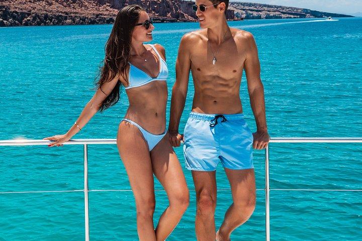 Balandra Bay and Hidden Beaches Catamaran Tour from Cabo