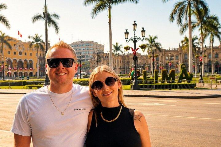 Visita guiada ao centro histórico e às catacumbas com traslado do hotel.