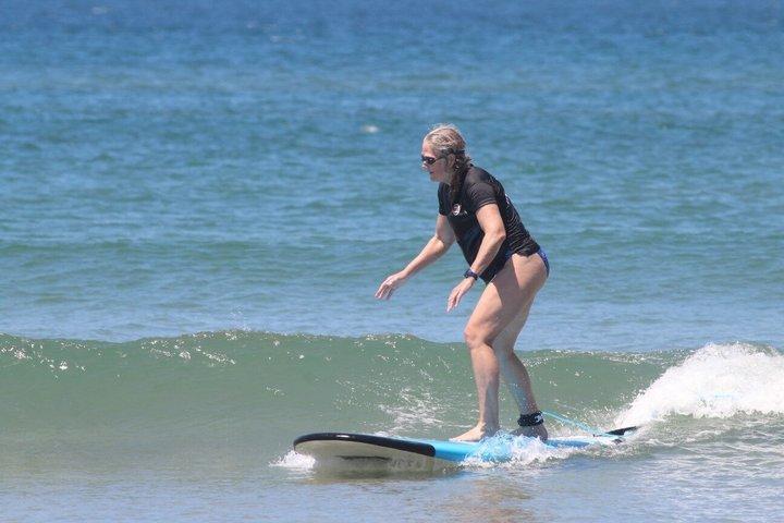Aula particular de surf em Tamarindo