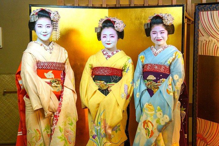 Tokio : Geisha Ontmoeten, Optreden, Spelen & Beeld in Shinjuku