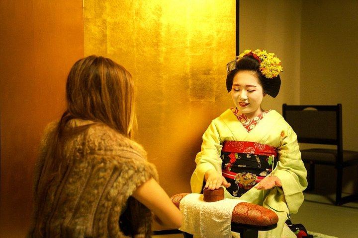 東京：新宿で芸者ミート、パフォーマンス、ゲーム＆ピクチャー