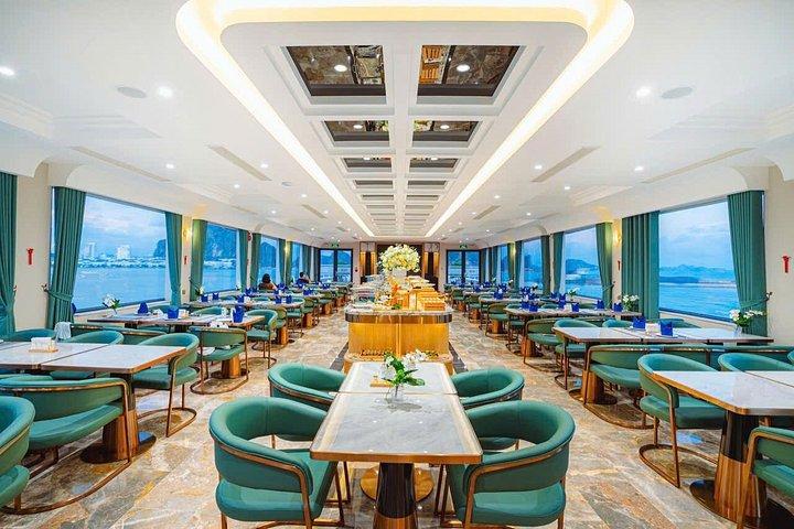 驚きの洞窟とティトップ島を訪問するラグジュアリーレオナ5*クルーズ
