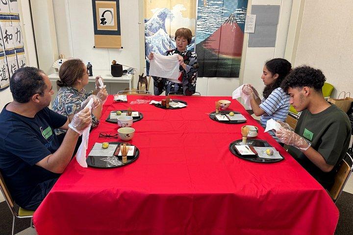 Osaka: Calligraphy, Traditional Sweets and Matcha Workshop