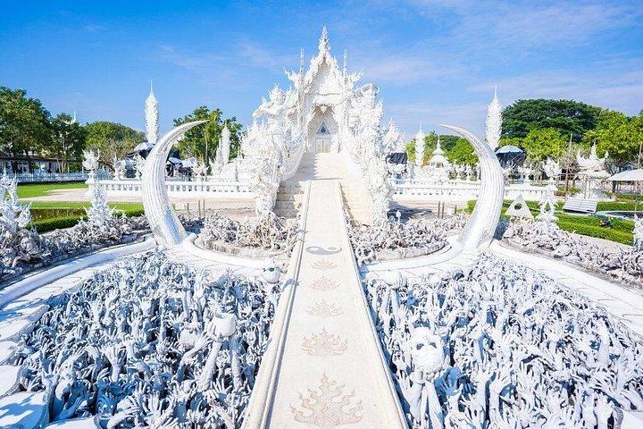 Viaje de Arte Sacro: Experiencia en templos blancos y azules