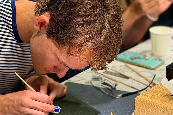 東京金継ぎジュエリーワークショップ：渋谷で身に着けられるアートを作る