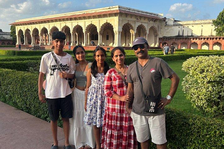 Same Day Taj Mahal Tour from Delhi by car