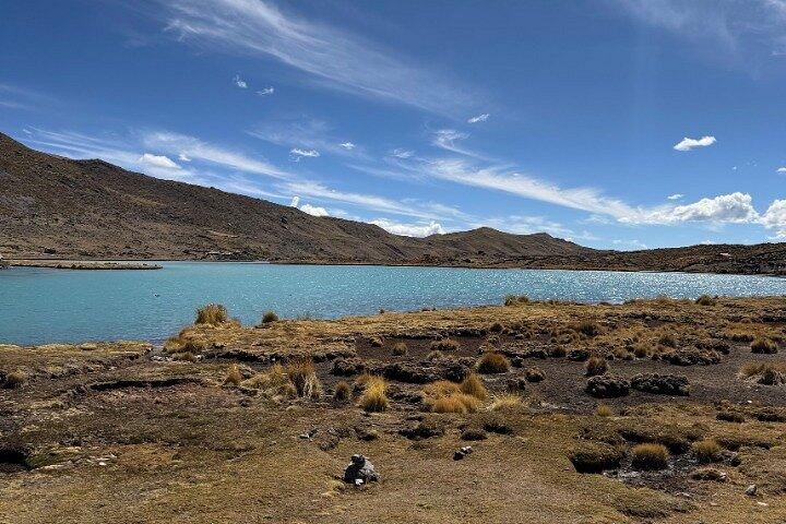 7つのオーサンゲート湖 伝統的なランチで7つの湖へハイキング