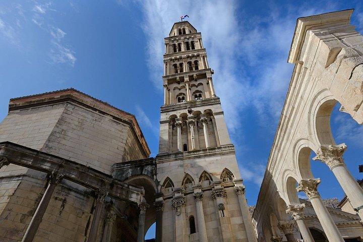 Split Scavenger Hunt & Highlights Self-Guided Walking Tour