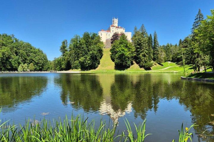 Trakošćan Castle Private Day Trip from Zagreb - Premium SUV